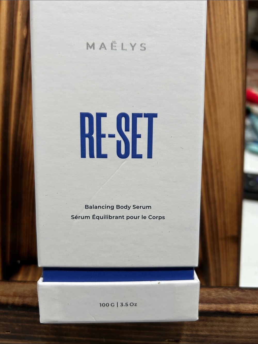 MAËLYS RE-SET Balancing Body Serum – White & Blue